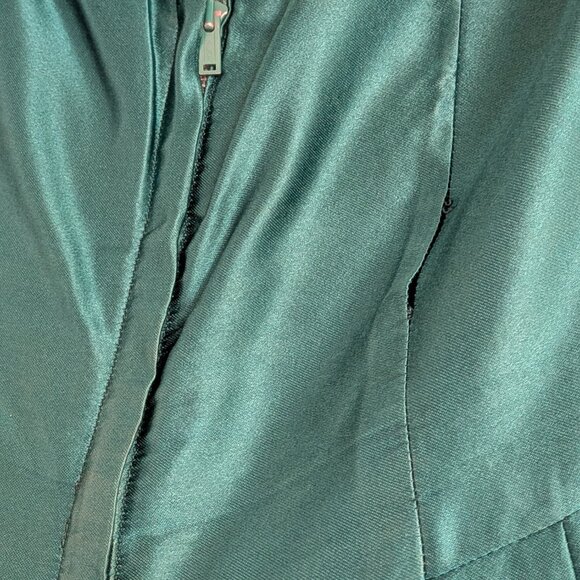 Stunning Emerald Satin Vintage Dress - Picture 8 of 9